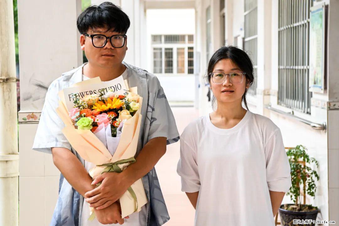 全网追的“扁担女孩”，找了一份暑假工，时薪12元 - 内江生活资讯 - 内江28生活网 scnj.28life.net
